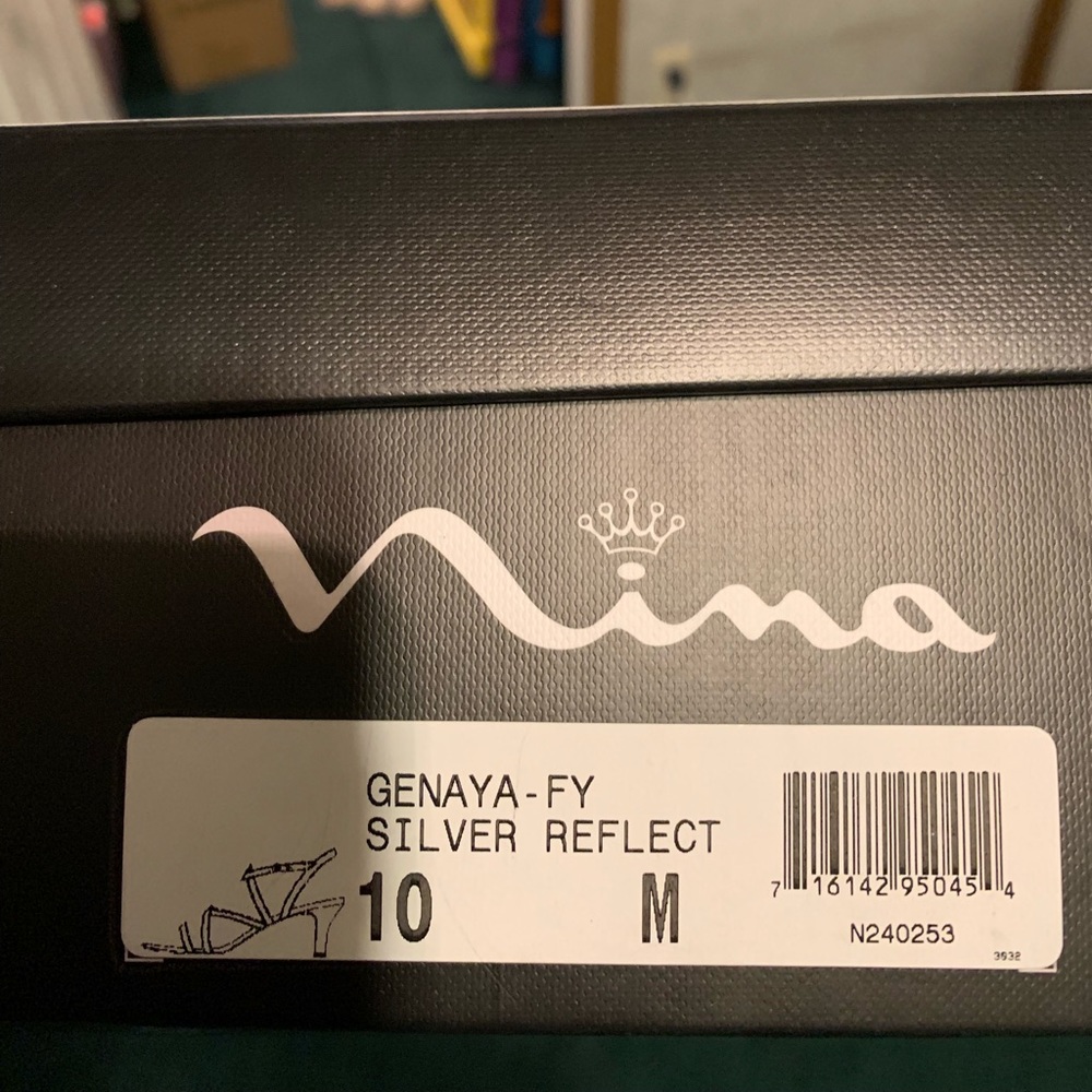 Shoes - Picture 2 of 4